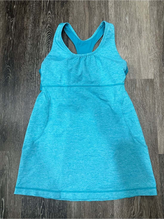 lululemon athletica Tops - Lululemon Turbo Tank Top Turquoise Racerback Built In Bra Sz6 Gym Workout Blue